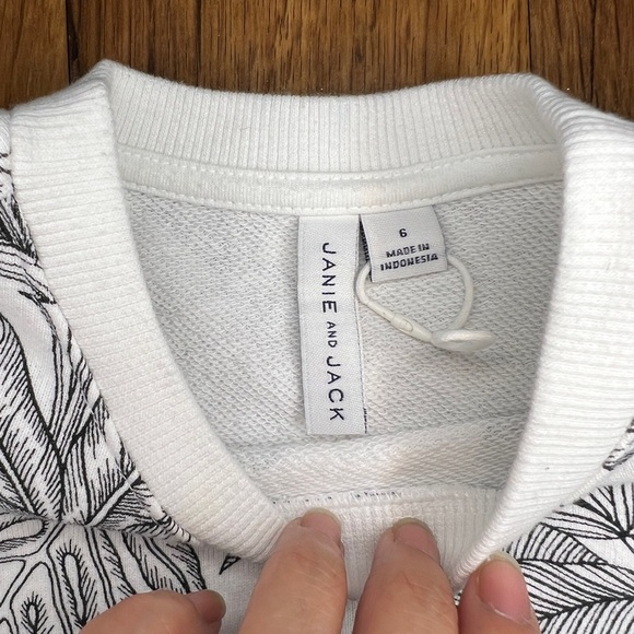 Janie and Jack Palm French Terry Sweatshirt size 6 girls - Picture 3 of 4